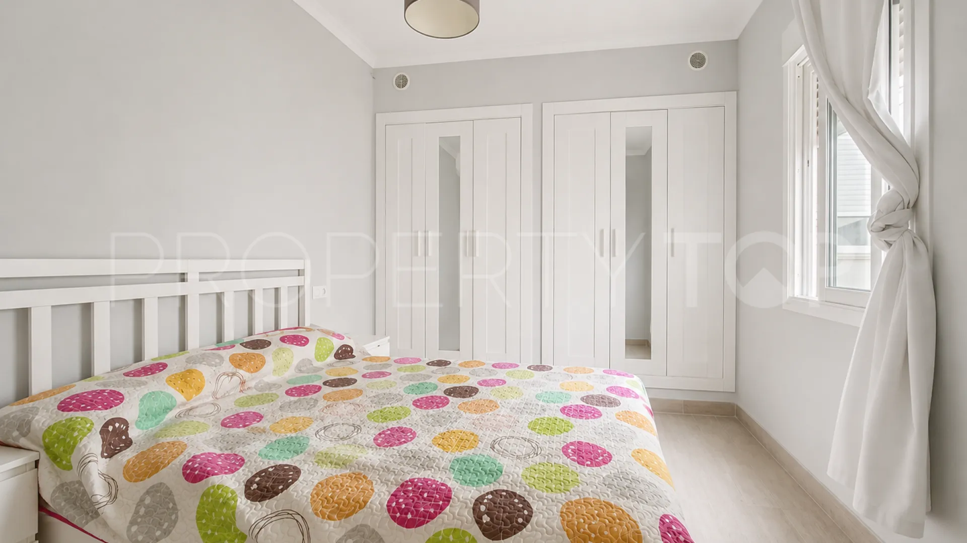 For sale town house with 3 bedrooms in Estepona Old Town