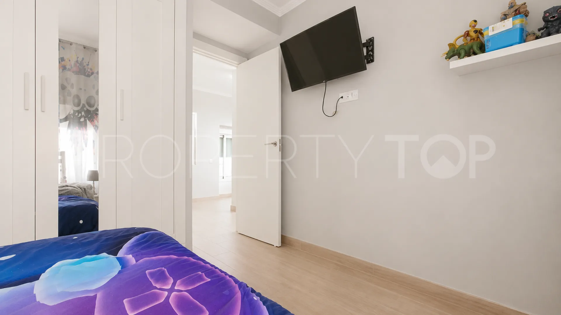 For sale town house with 3 bedrooms in Estepona Old Town