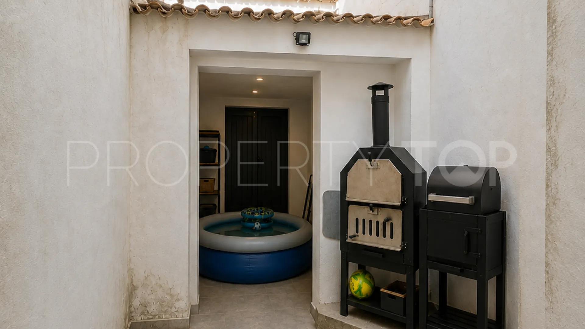 For sale town house with 3 bedrooms in Estepona Old Town