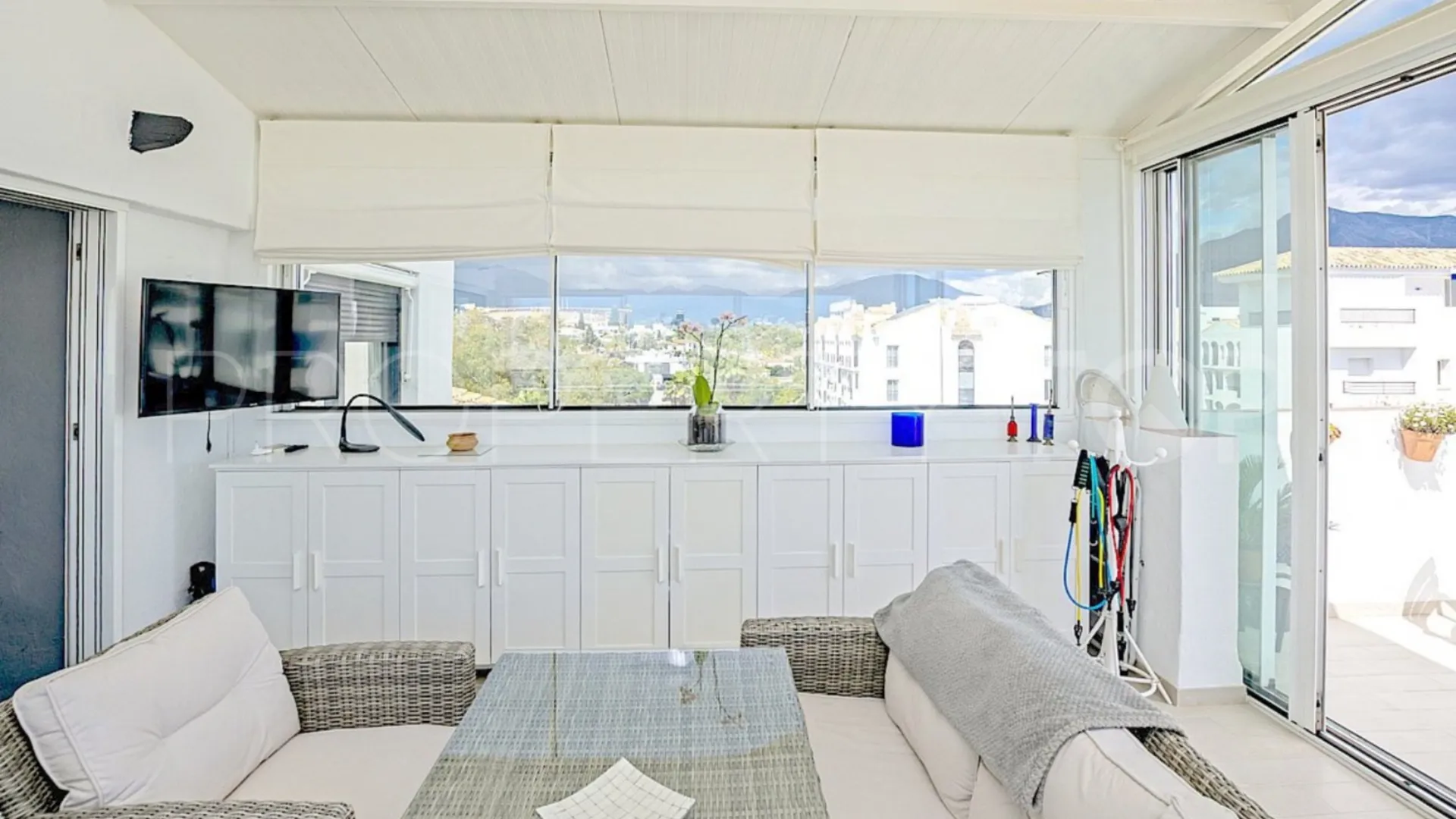 Ático en venta de 3 dormitorios en Marbella - Puerto Banus
