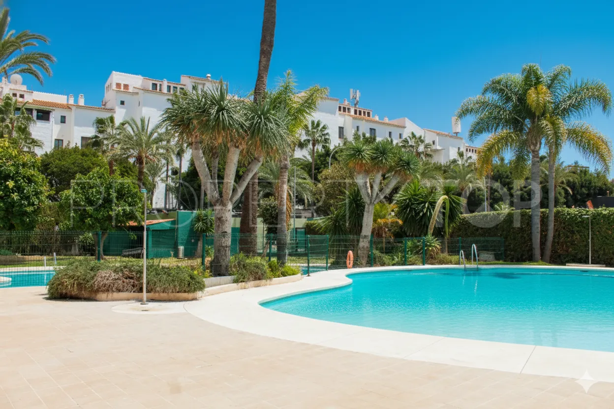 Ático en venta de 3 dormitorios en Marbella - Puerto Banus