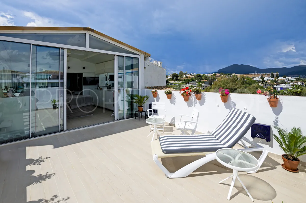 Ático en venta de 3 dormitorios en Marbella - Puerto Banus
