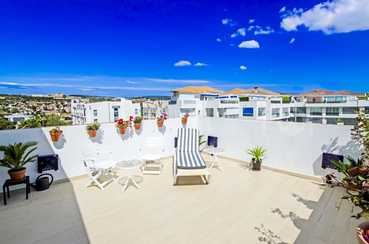 Ático en venta de 3 dormitorios en Marbella - Puerto Banus