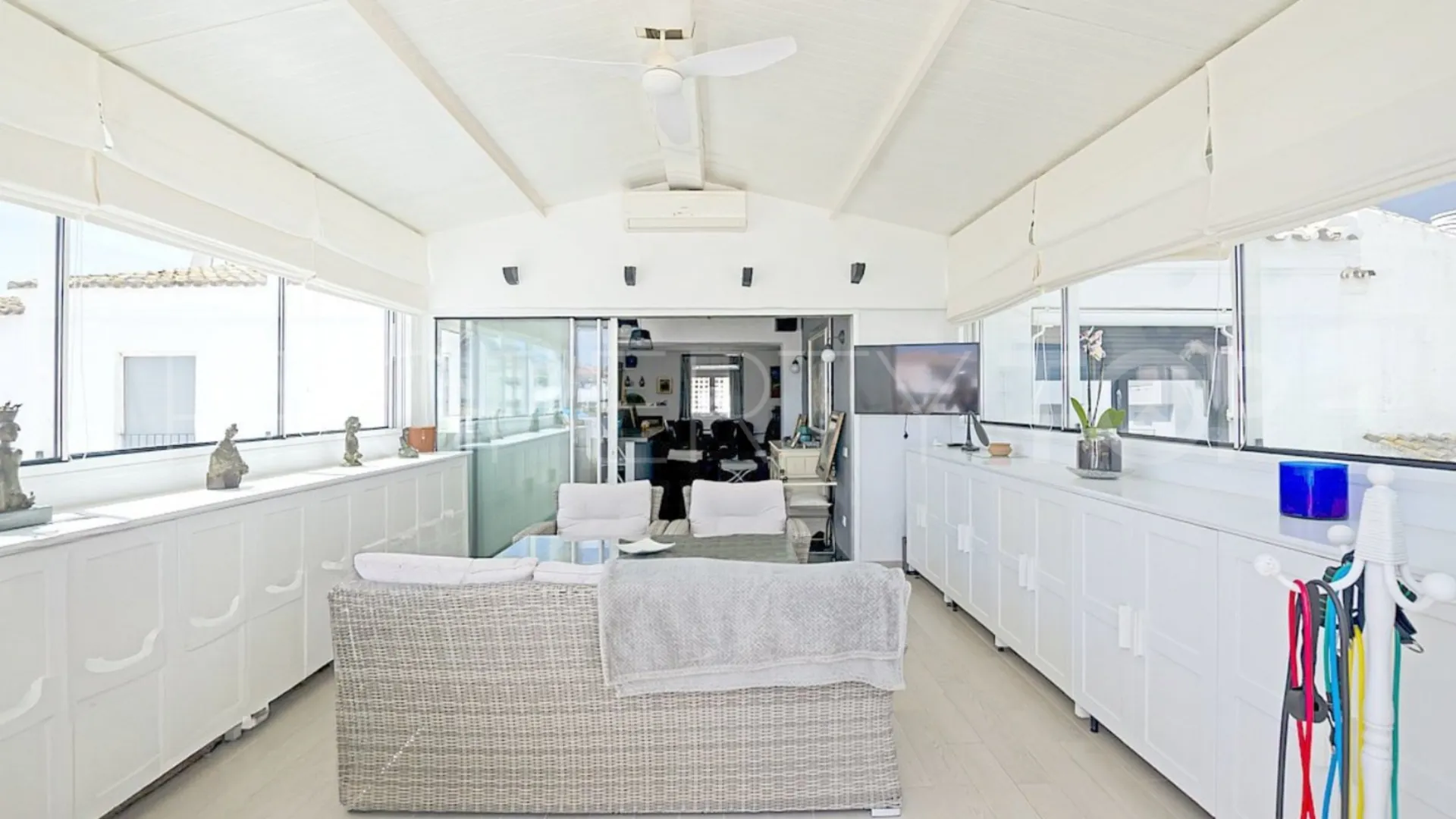 Ático en venta de 3 dormitorios en Marbella - Puerto Banus