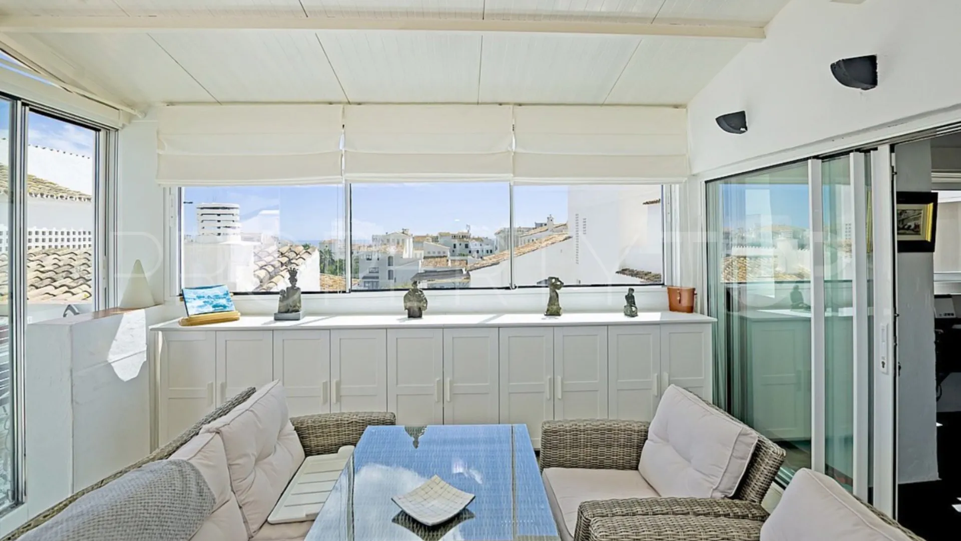 Ático en venta de 3 dormitorios en Marbella - Puerto Banus