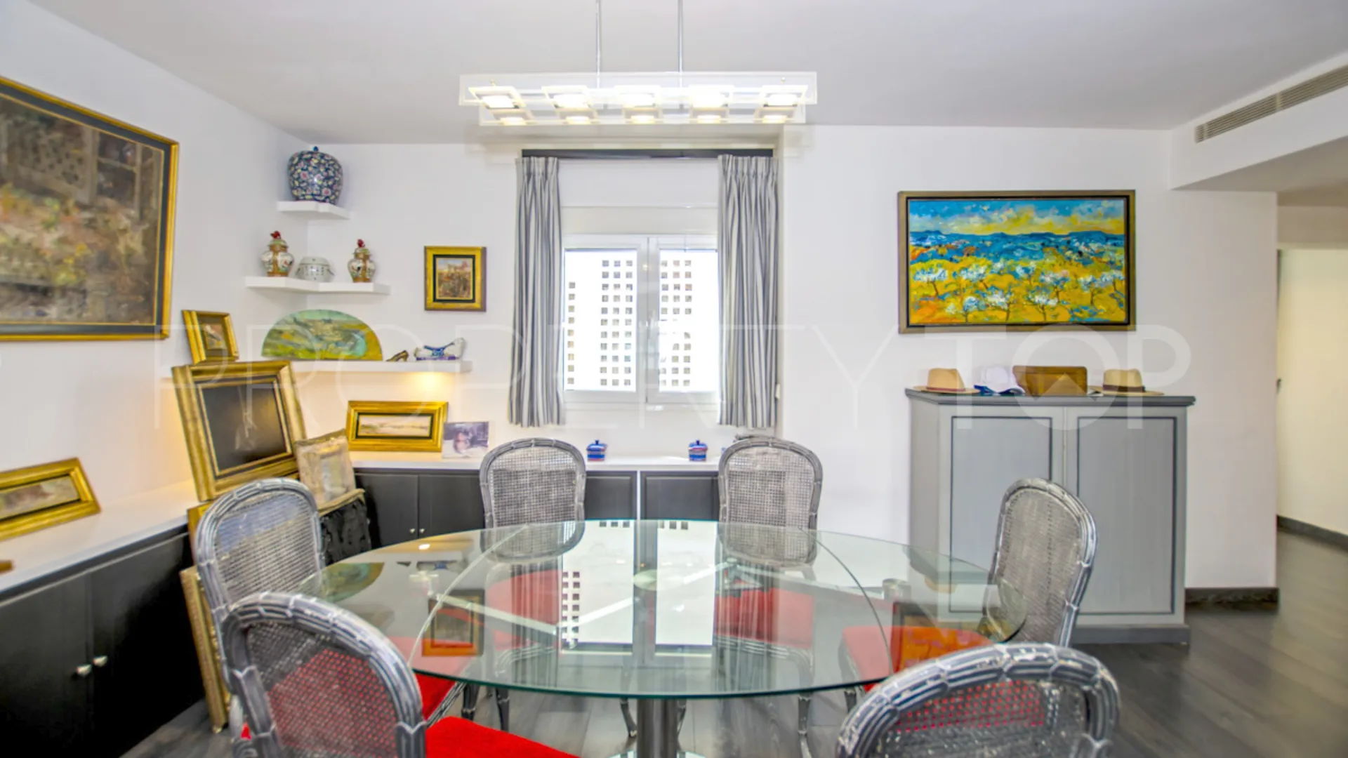 Ático en venta de 3 dormitorios en Marbella - Puerto Banus
