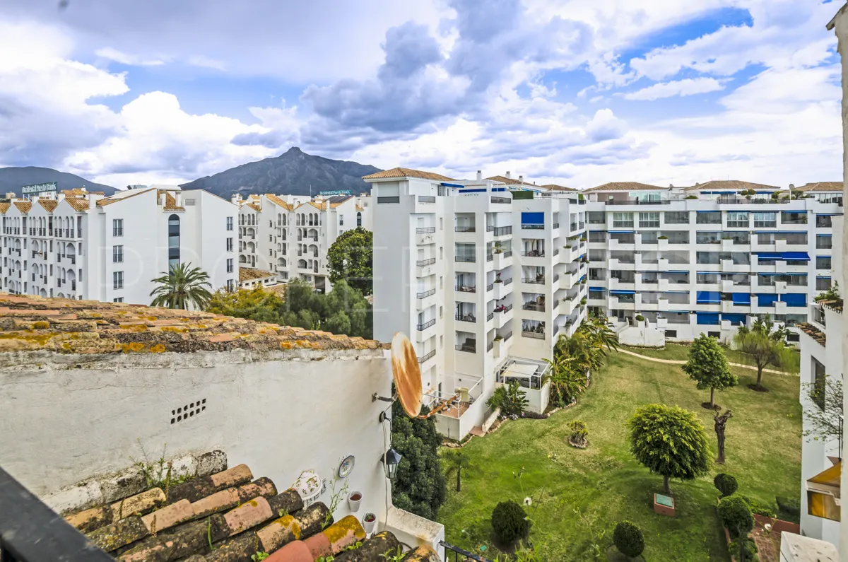 Ático en venta de 3 dormitorios en Marbella - Puerto Banus