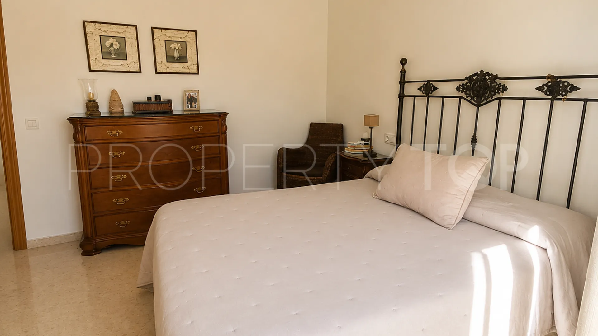 Buy Estepona Centre duplex penthouse with 4 bedrooms
