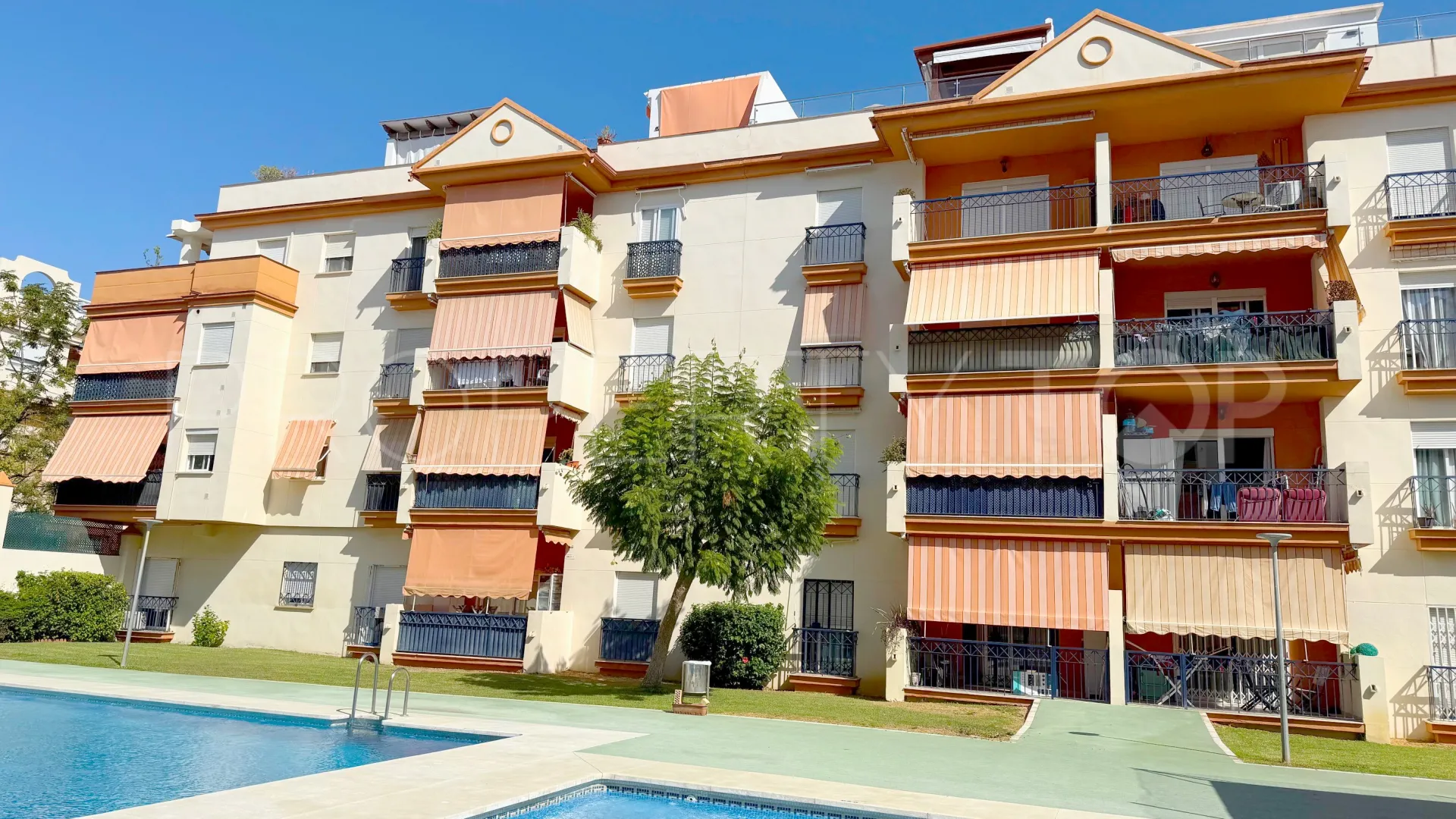 Buy Estepona Centre duplex penthouse with 4 bedrooms