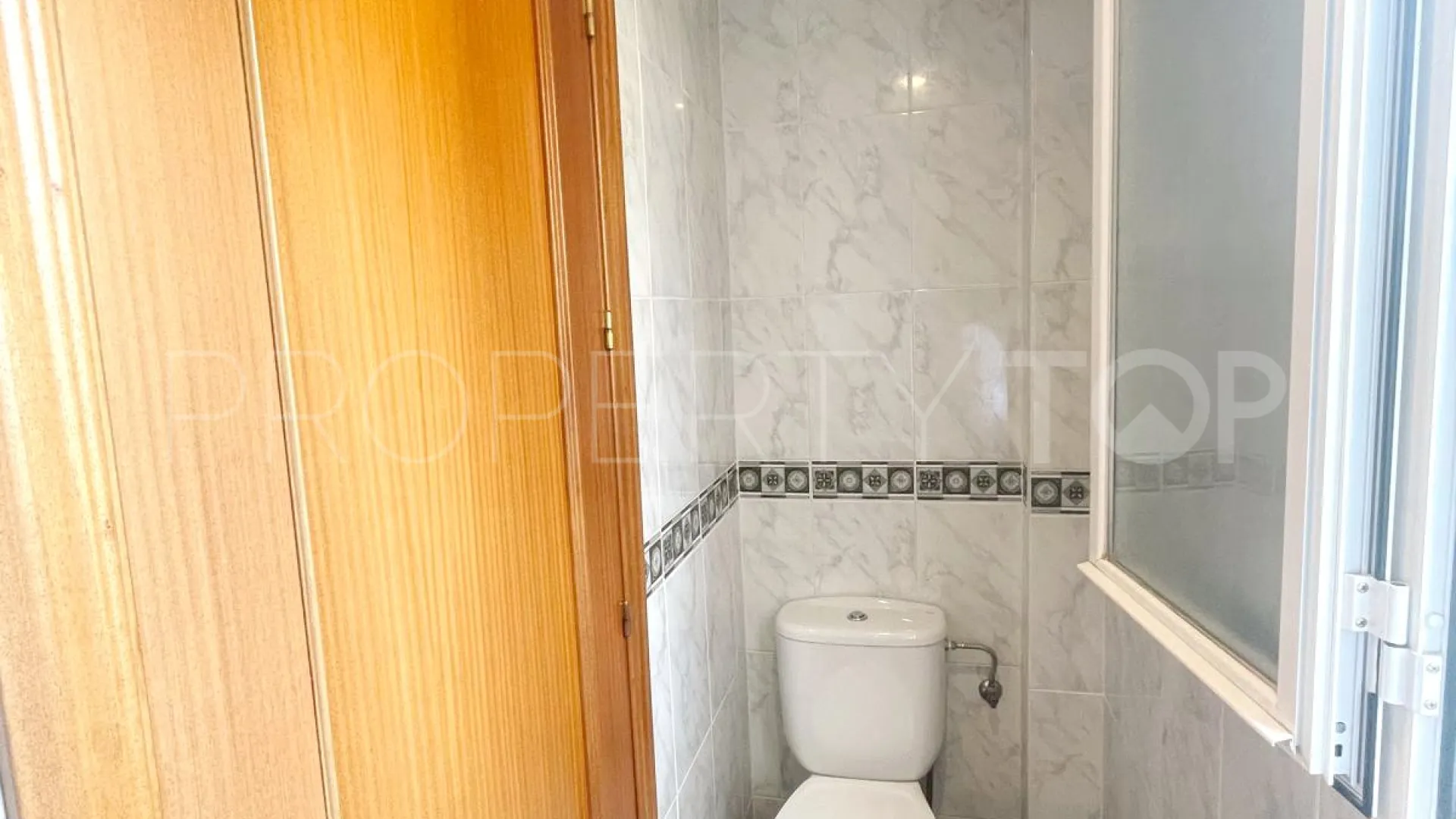 Se vende adosado en Atalaya Golf con 3 dormitorios