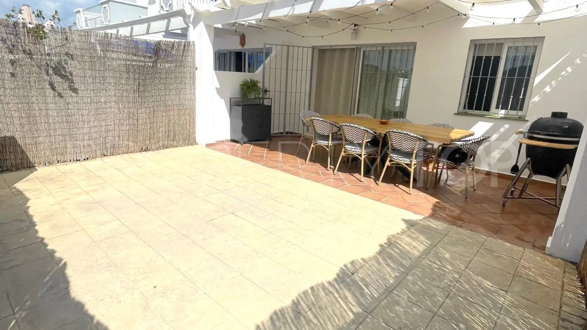 Se vende adosado en Atalaya Golf con 3 dormitorios
