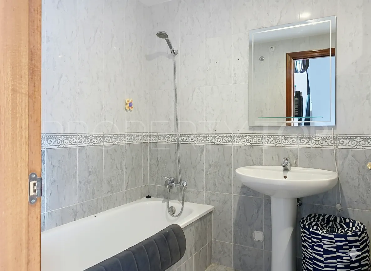 Se vende adosado en Atalaya Golf con 3 dormitorios