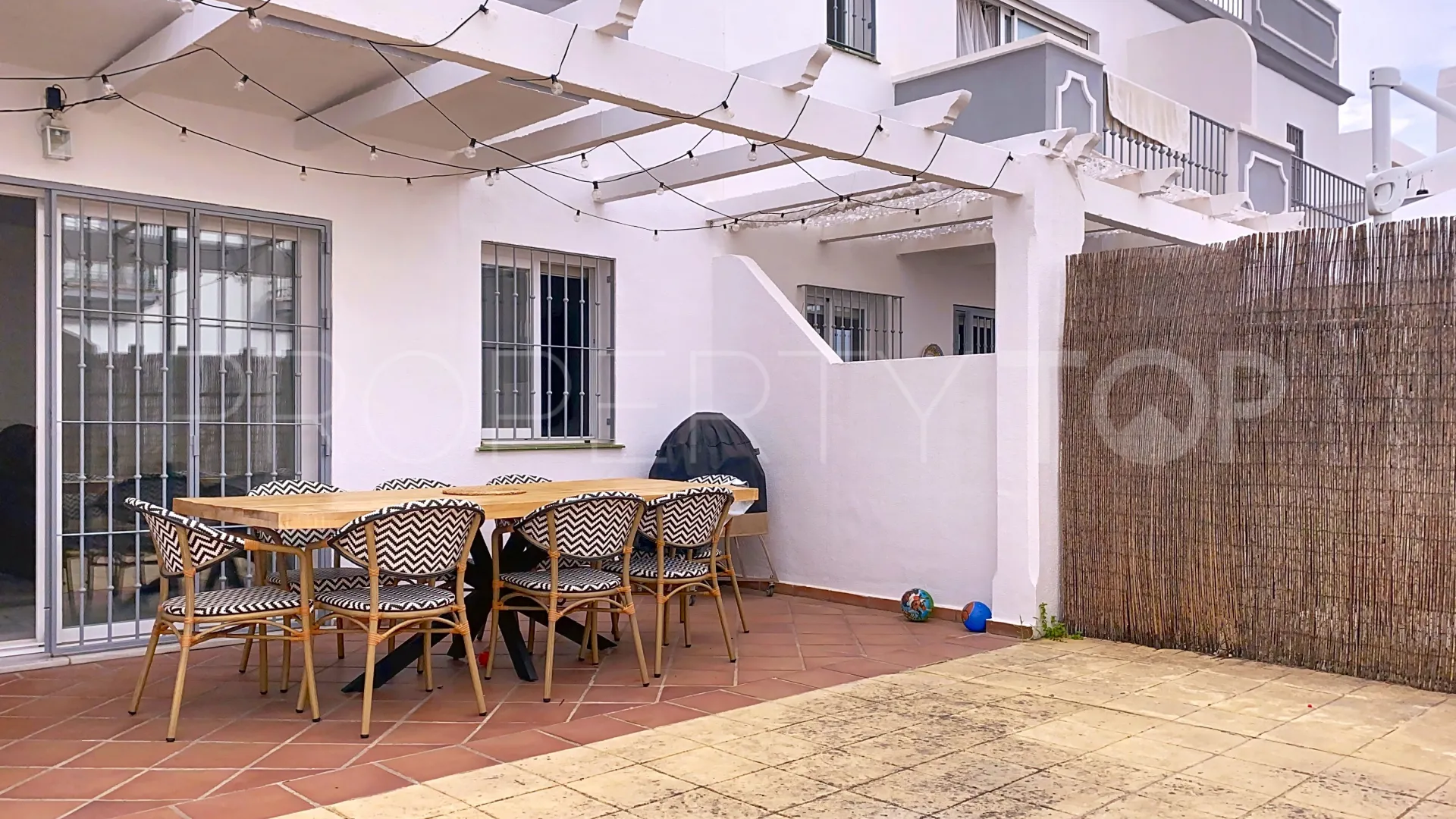 Se vende adosado en Atalaya Golf con 3 dormitorios