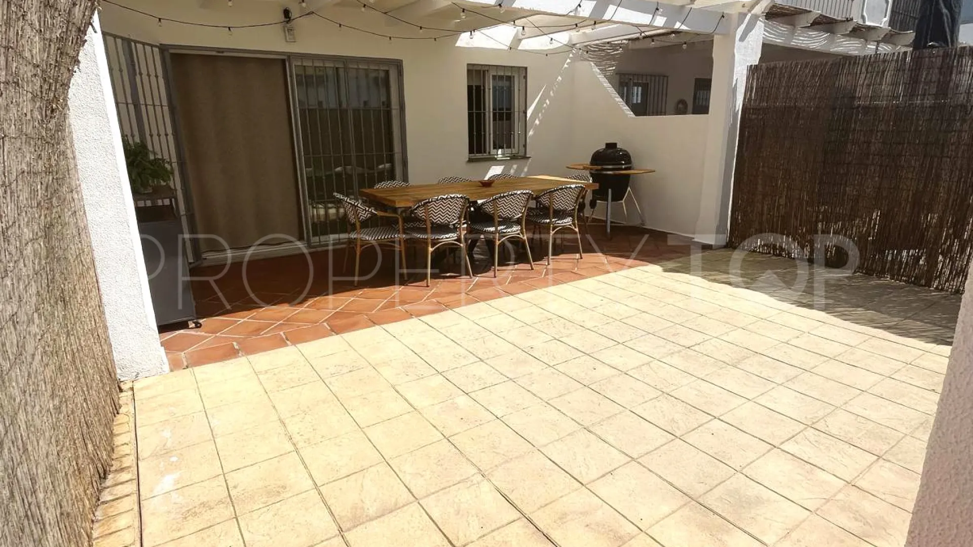 Se vende adosado en Atalaya Golf con 3 dormitorios
