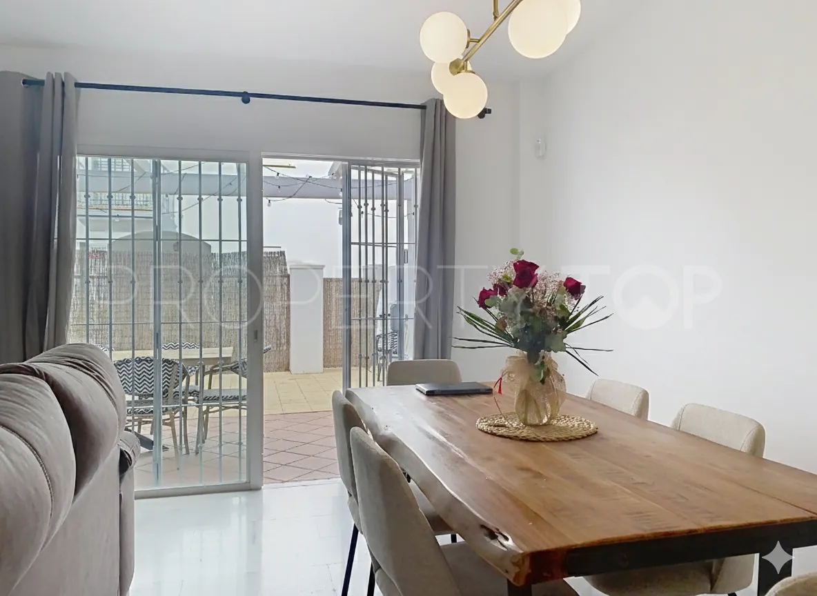 Se vende adosado en Atalaya Golf con 3 dormitorios