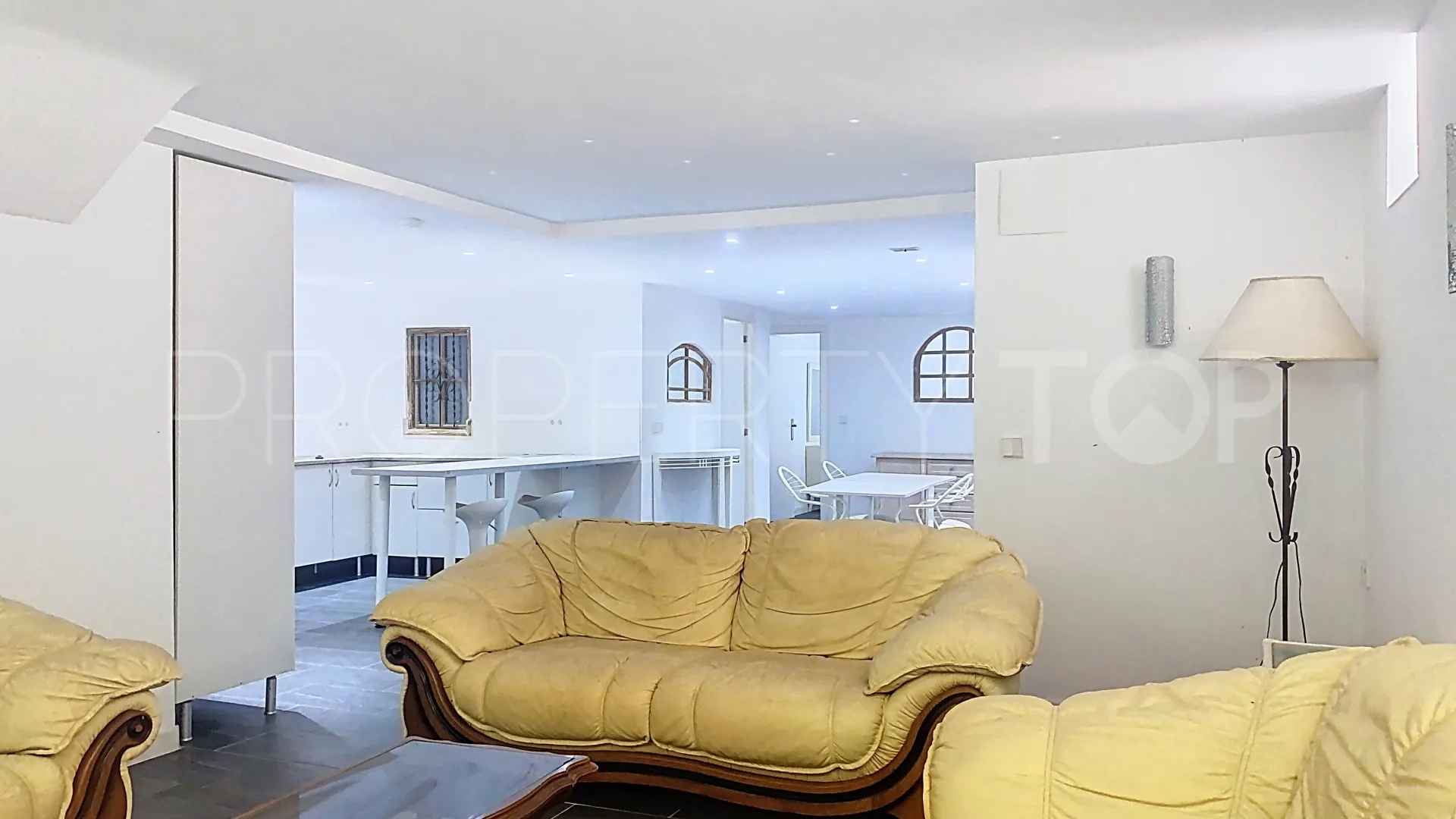 4 bedrooms semi detached house for sale in Guadalmina Alta