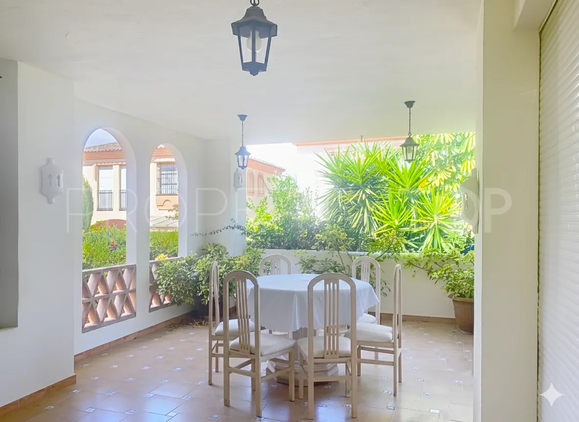 4 bedrooms semi detached house for sale in Guadalmina Alta