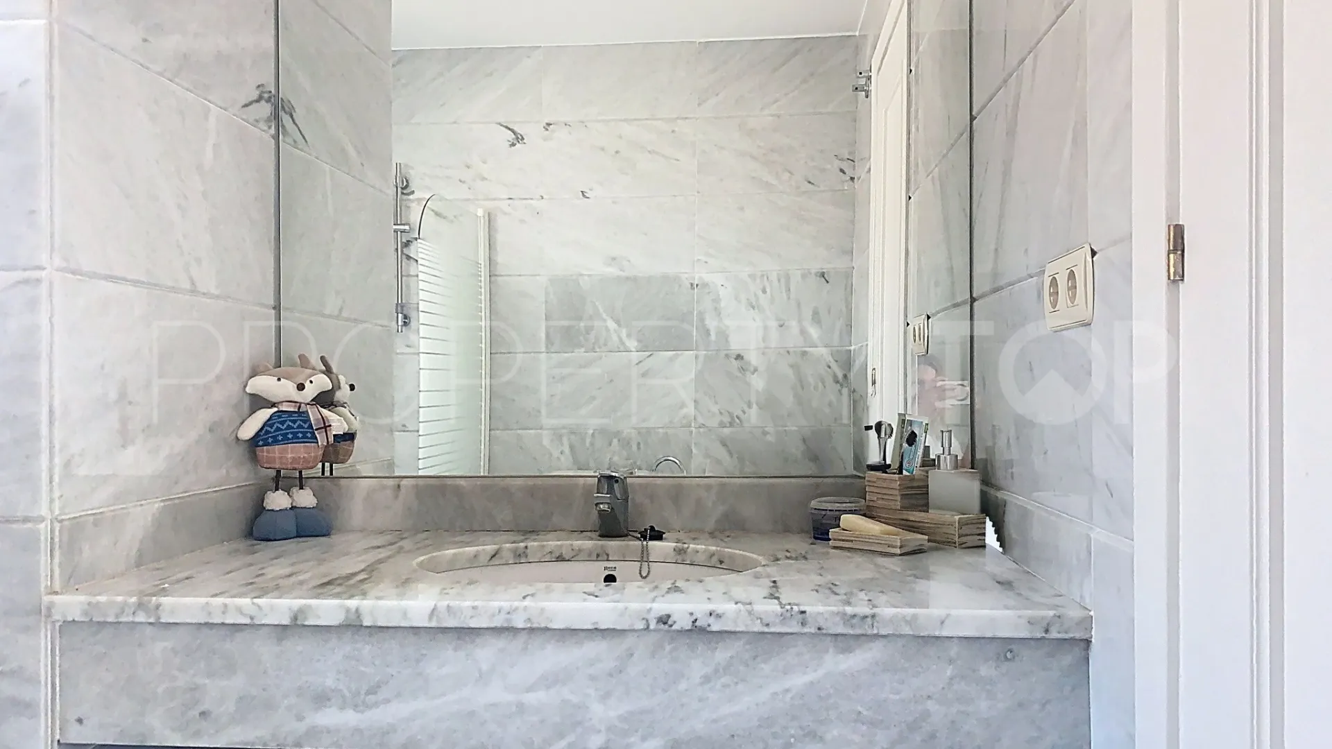4 bedrooms semi detached house for sale in Guadalmina Alta