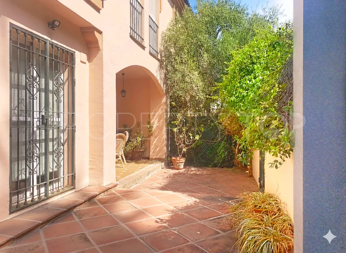 4 bedrooms semi detached house for sale in Guadalmina Alta