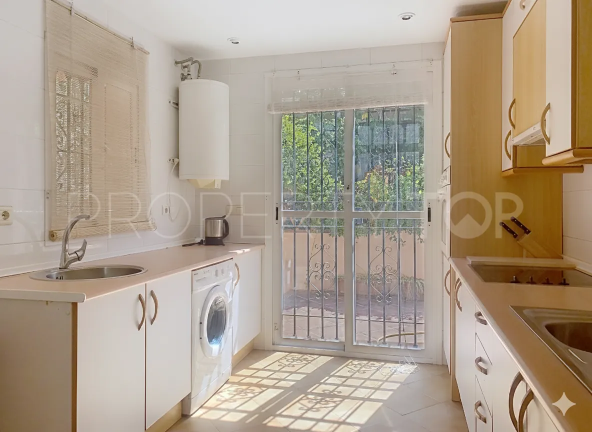 4 bedrooms semi detached house for sale in Guadalmina Alta
