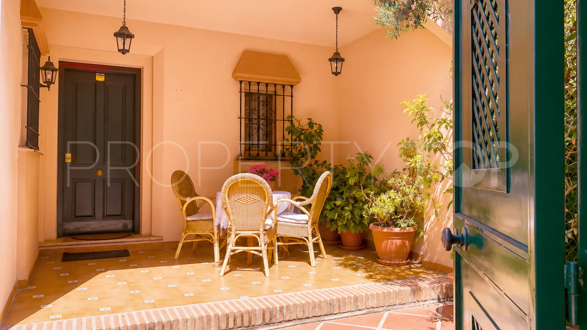 4 bedrooms semi detached house for sale in Guadalmina Alta