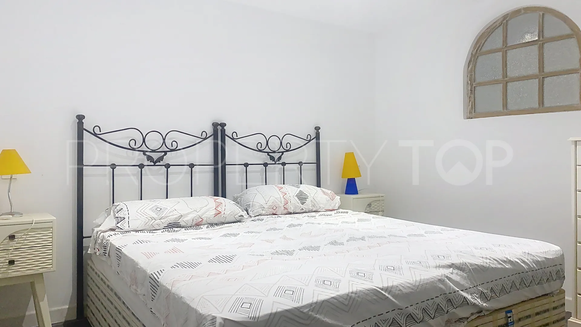 4 bedrooms semi detached house for sale in Guadalmina Alta