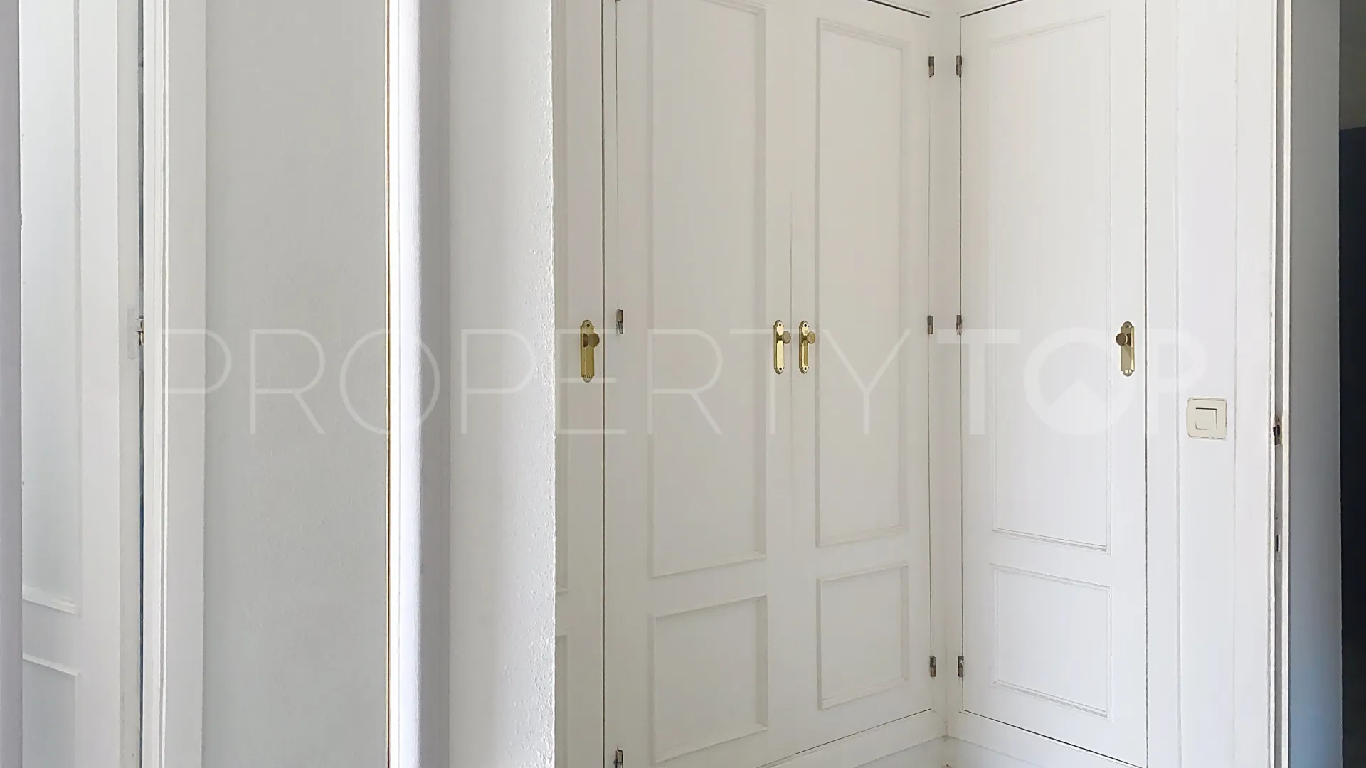 4 bedrooms semi detached house for sale in Guadalmina Alta