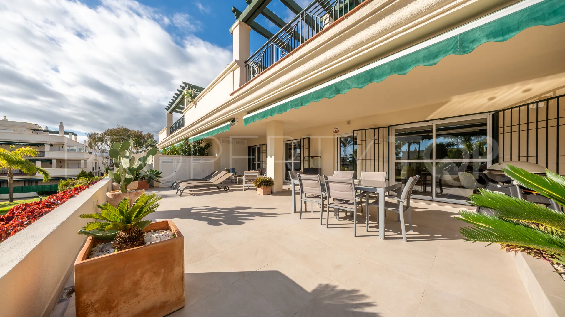 Ground floor apartment for sale in Altos del Rodeo with 2 bedrooms