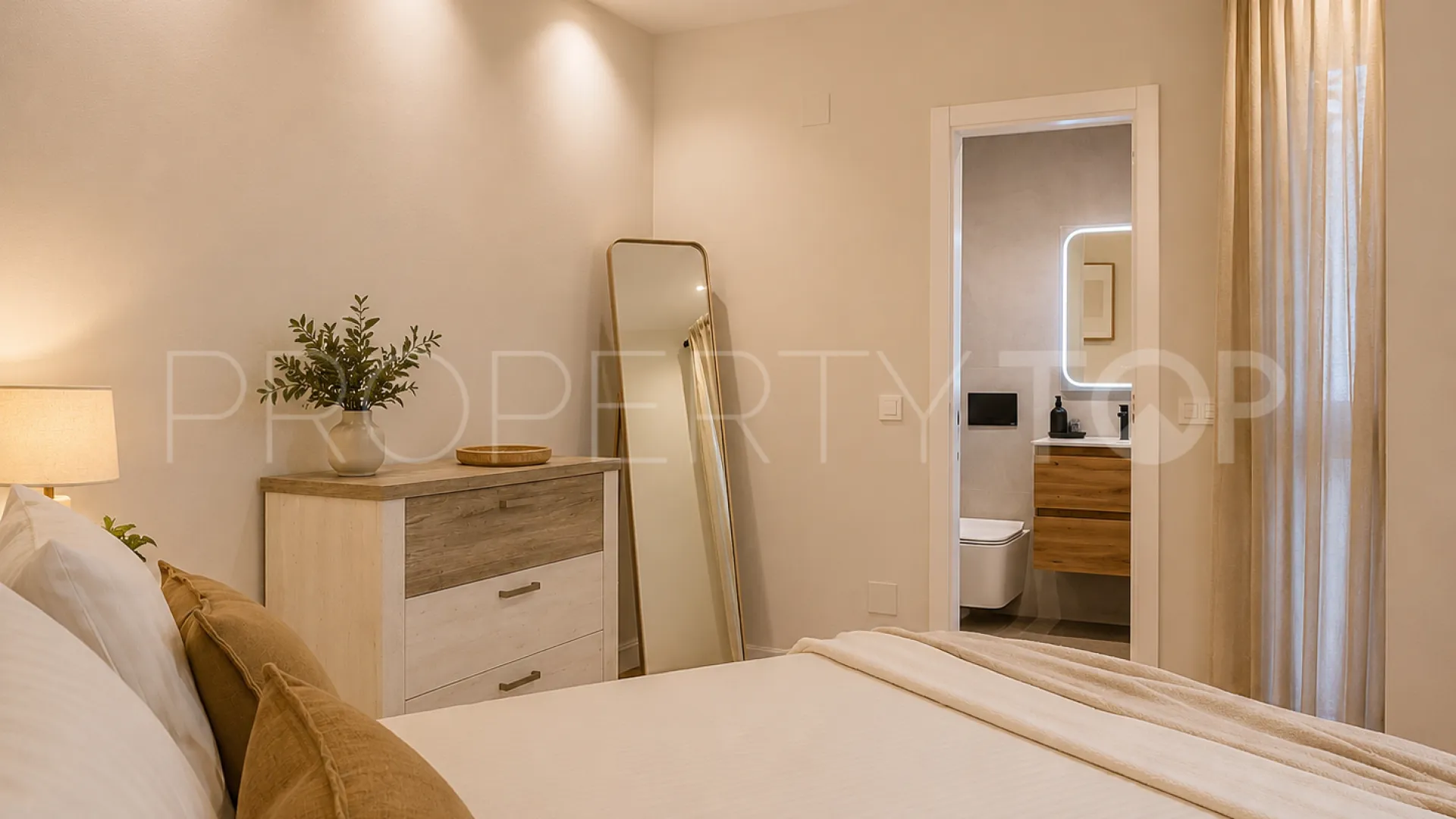 Estepona Puerto 3 bedrooms ground floor apartment for sale
