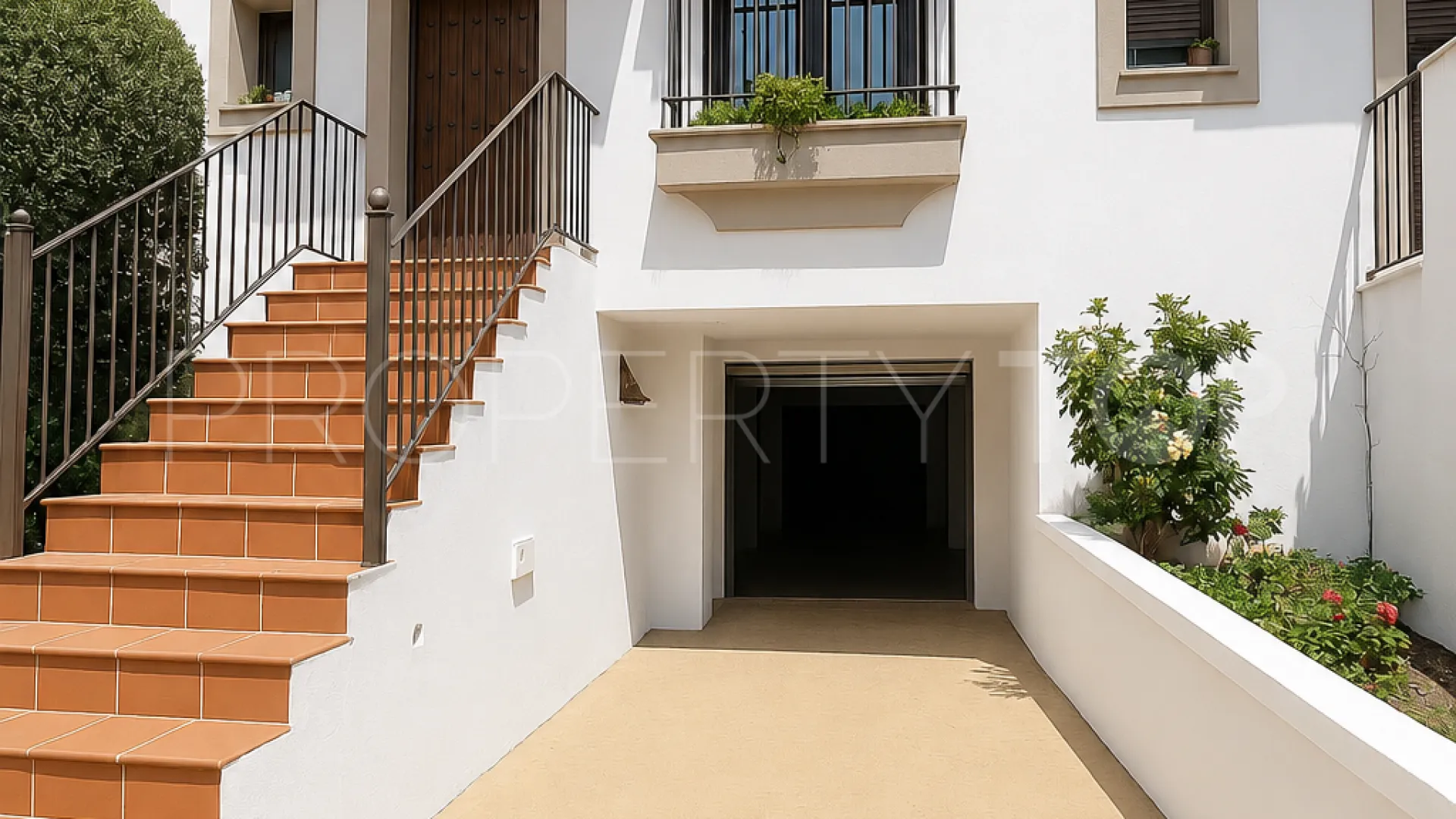 Adosado en venta con 3 dormitorios en Estepona Oeste
