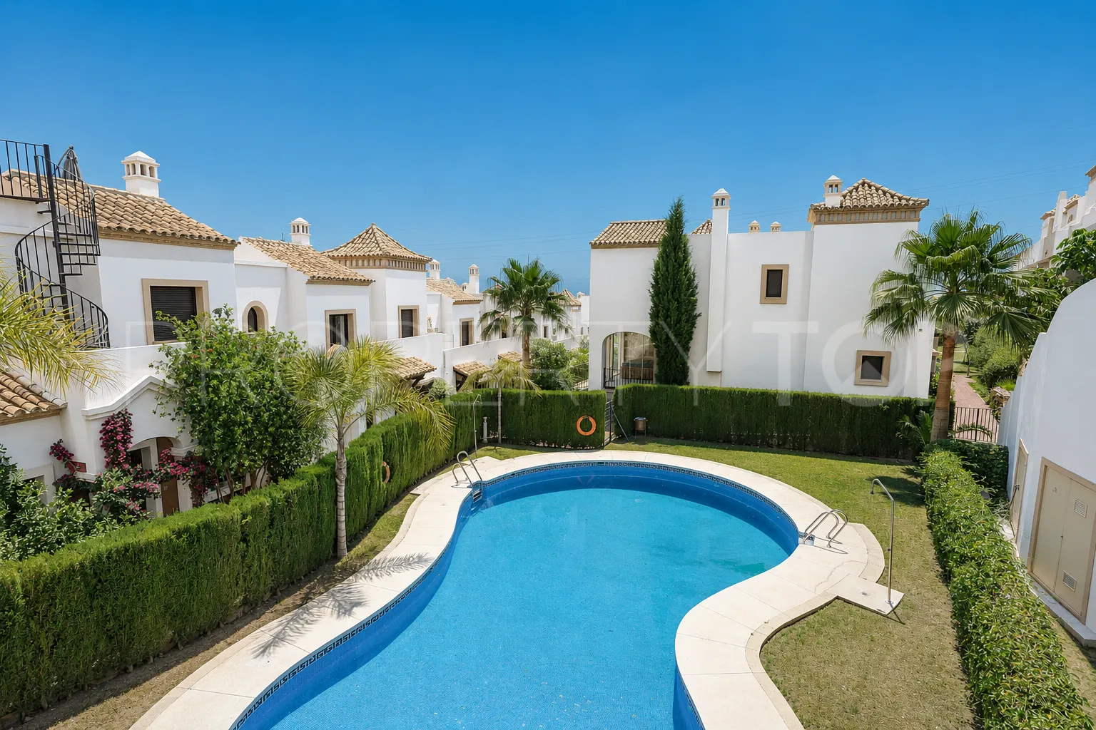 Adosado en venta con 3 dormitorios en Estepona Oeste