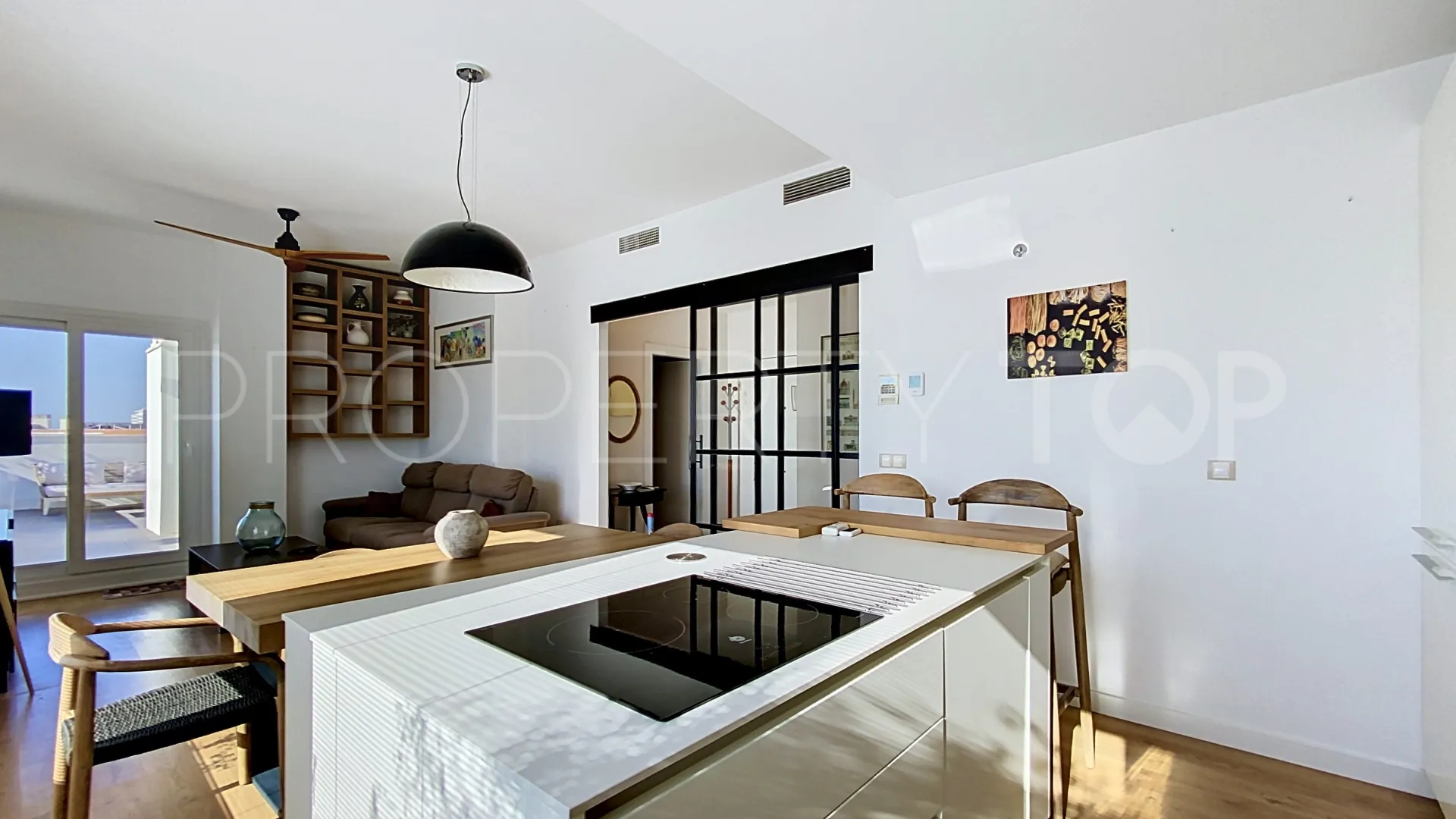 For sale Estepona Centre 2 bedrooms penthouse