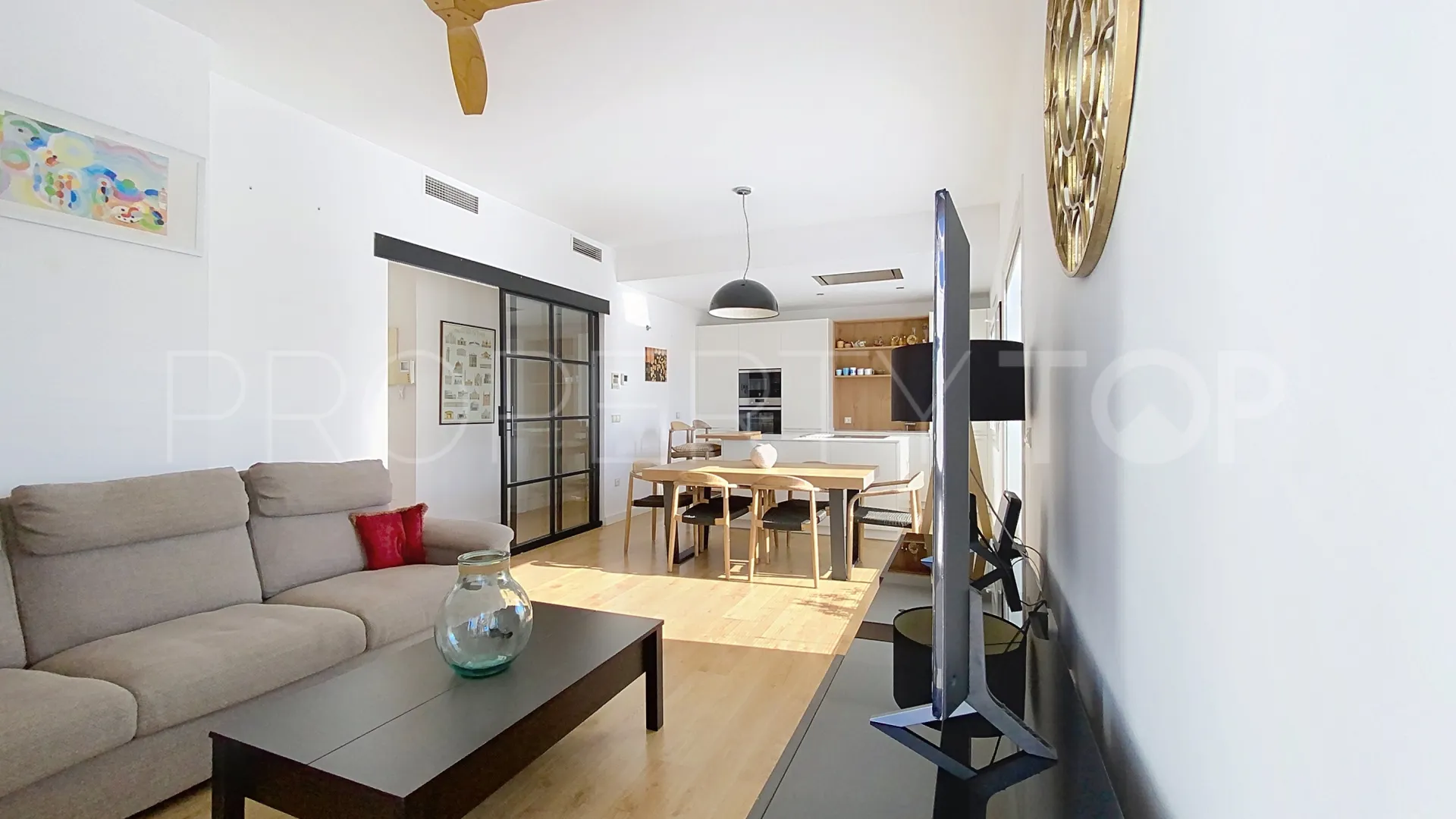 For sale Estepona Centre 2 bedrooms penthouse