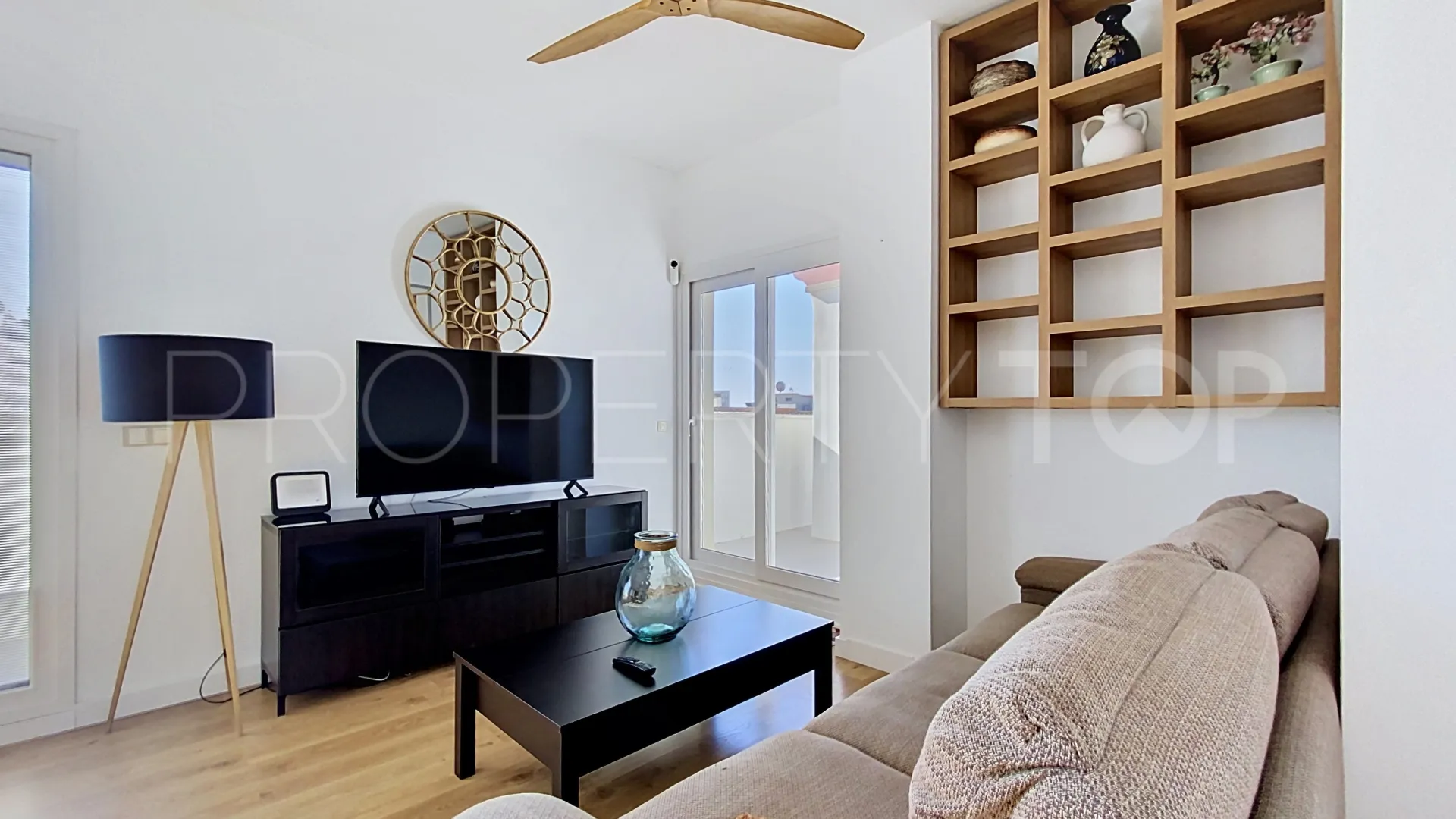 For sale Estepona Centre 2 bedrooms penthouse
