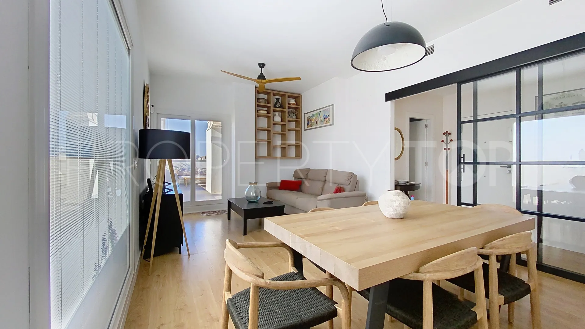 For sale Estepona Centre 2 bedrooms penthouse