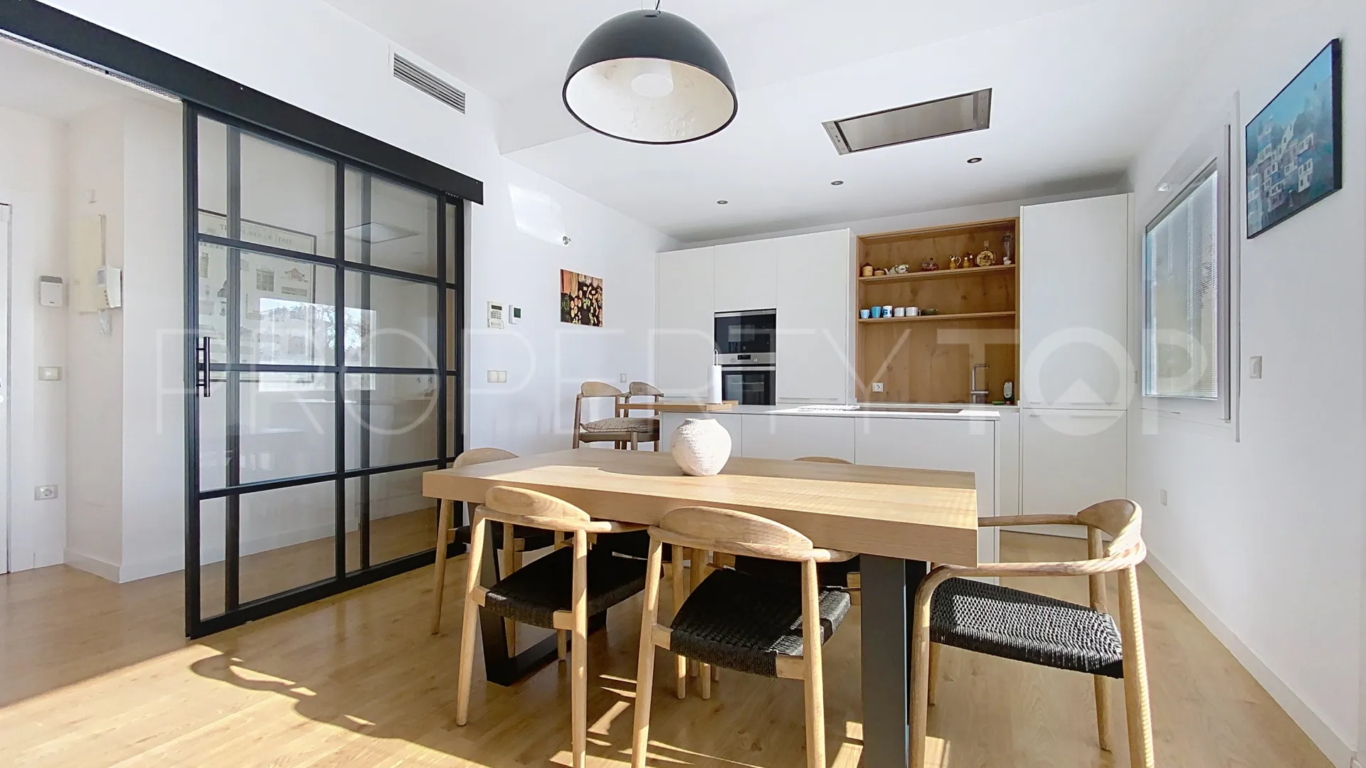 For sale Estepona Centre 2 bedrooms penthouse