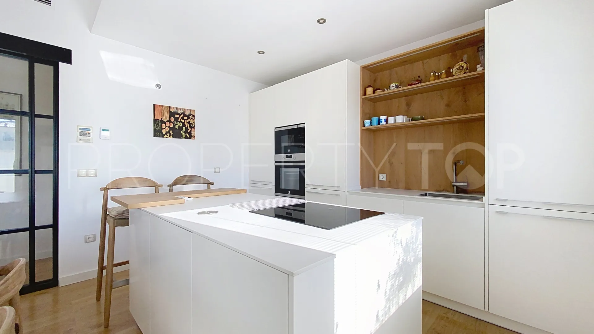 For sale Estepona Centre 2 bedrooms penthouse