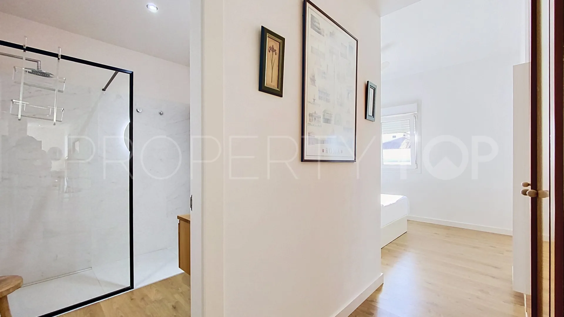 For sale Estepona Centre 2 bedrooms penthouse