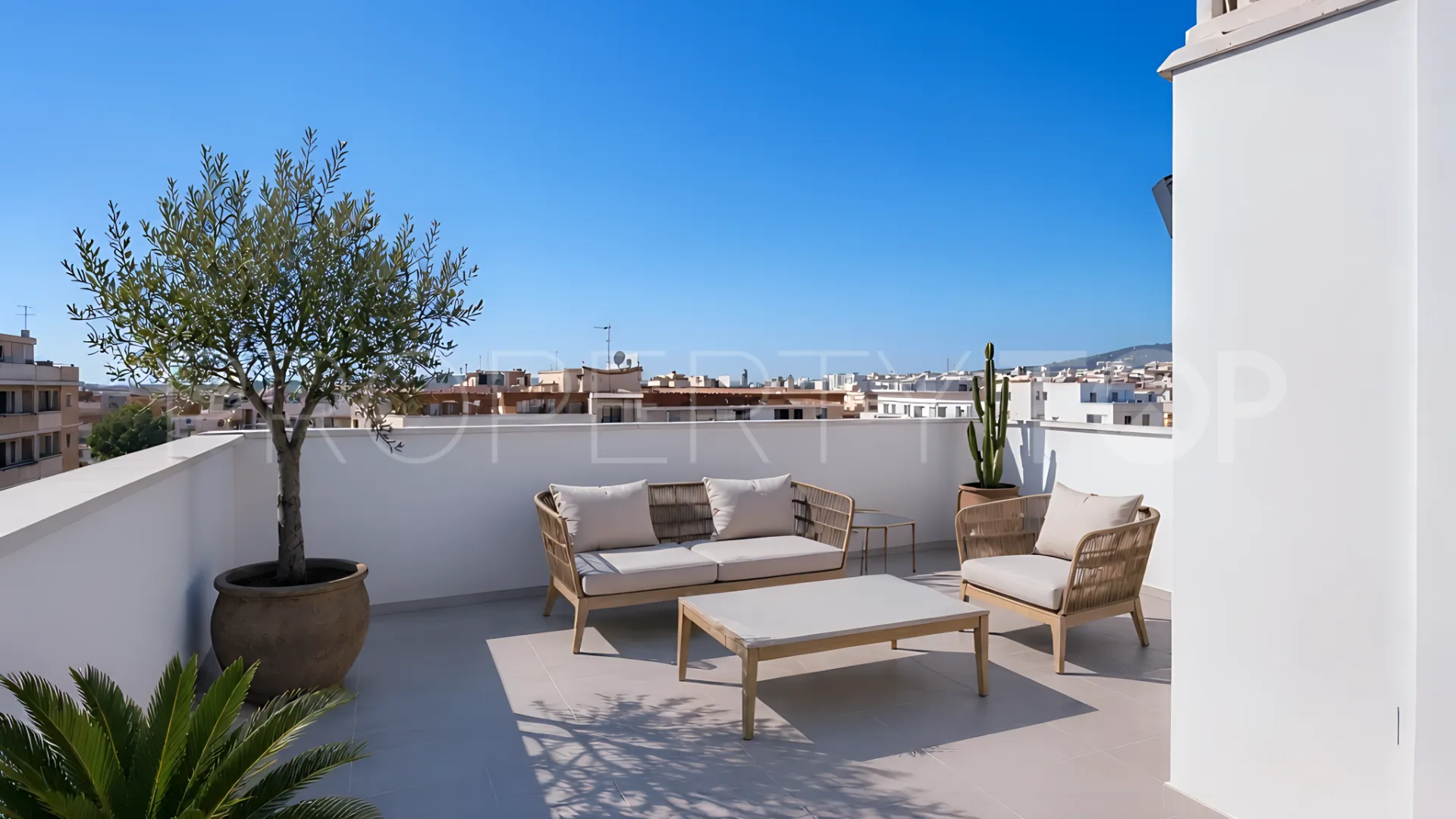 For sale Estepona Centre 2 bedrooms penthouse