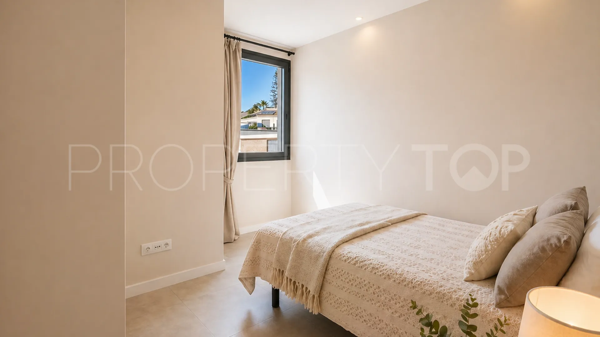 Villa a la venta de 5 dormitorios en Mijas Costa