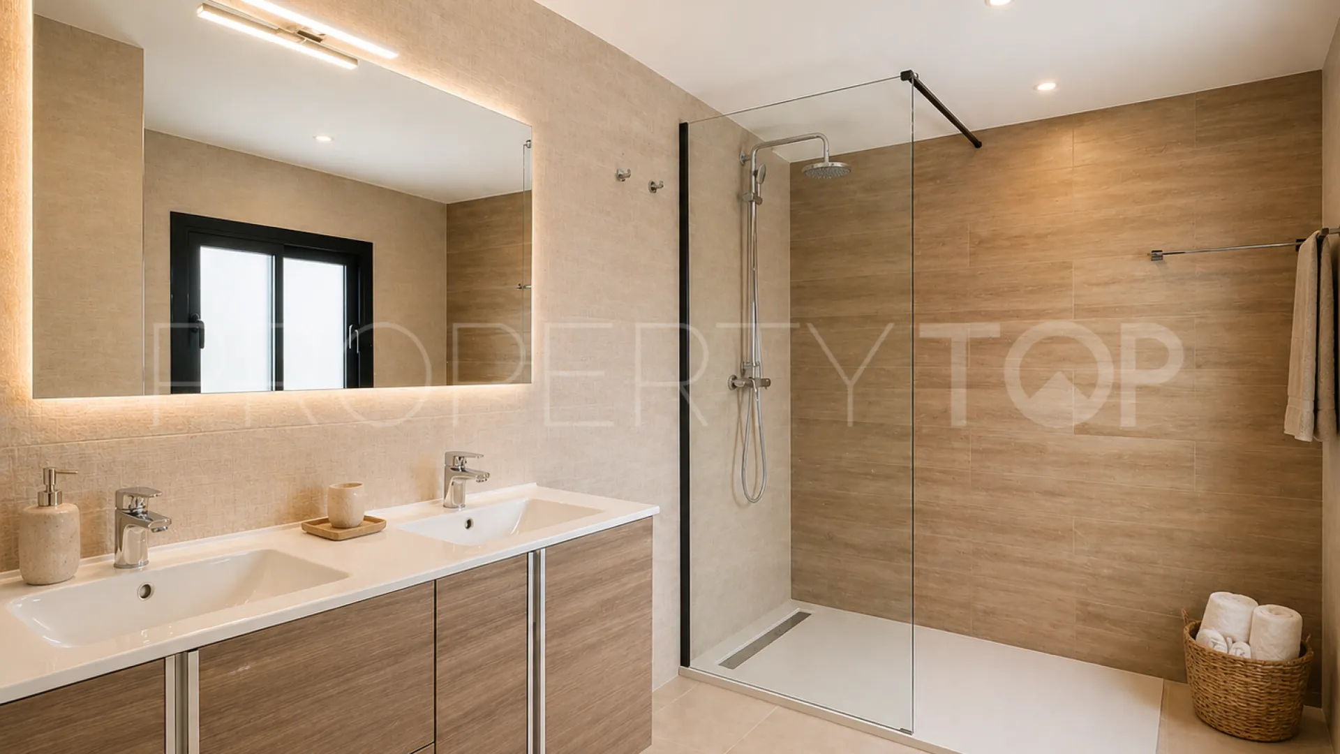 Villa a la venta de 5 dormitorios en Mijas Costa