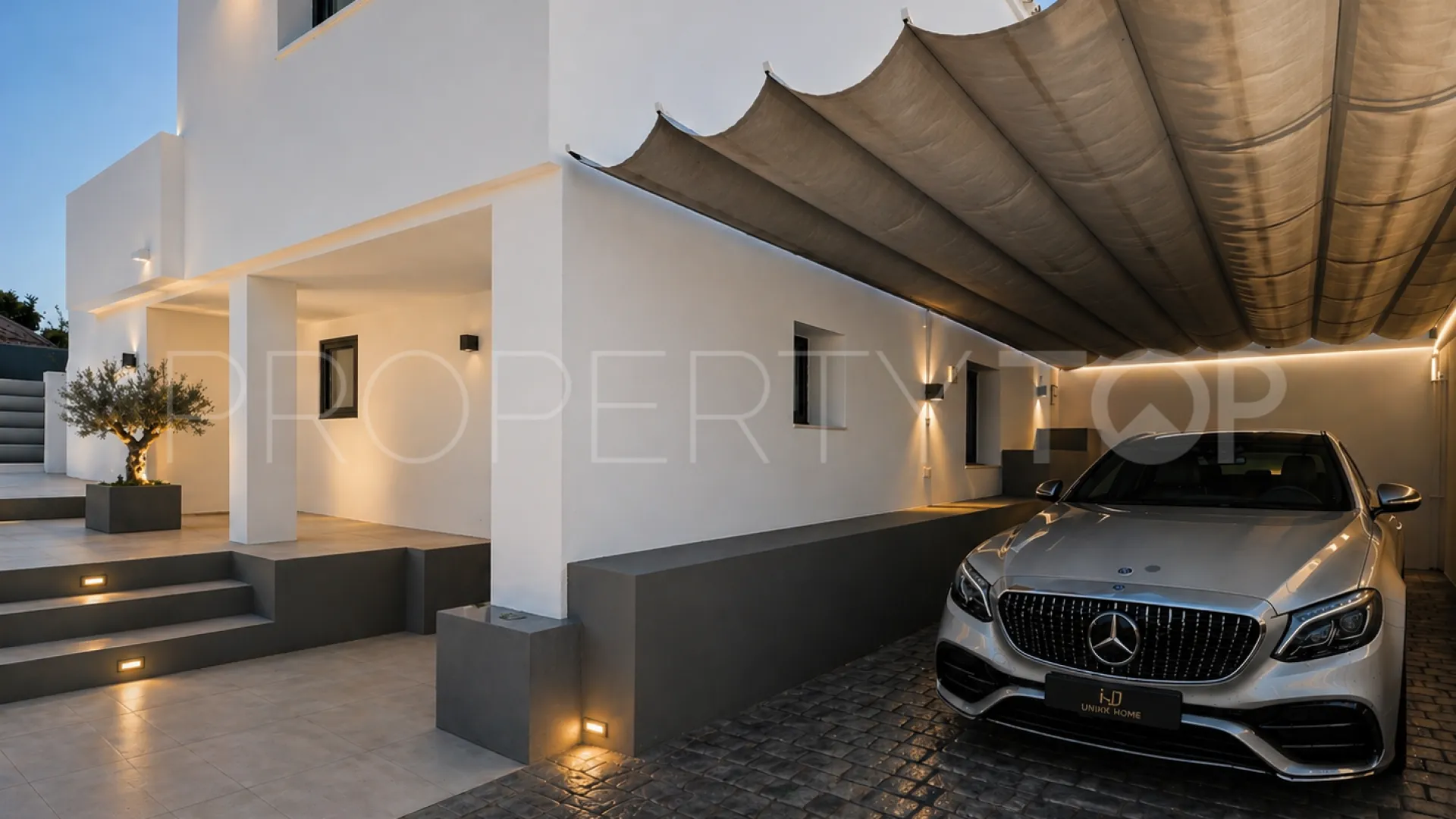Villa a la venta de 5 dormitorios en Mijas Costa