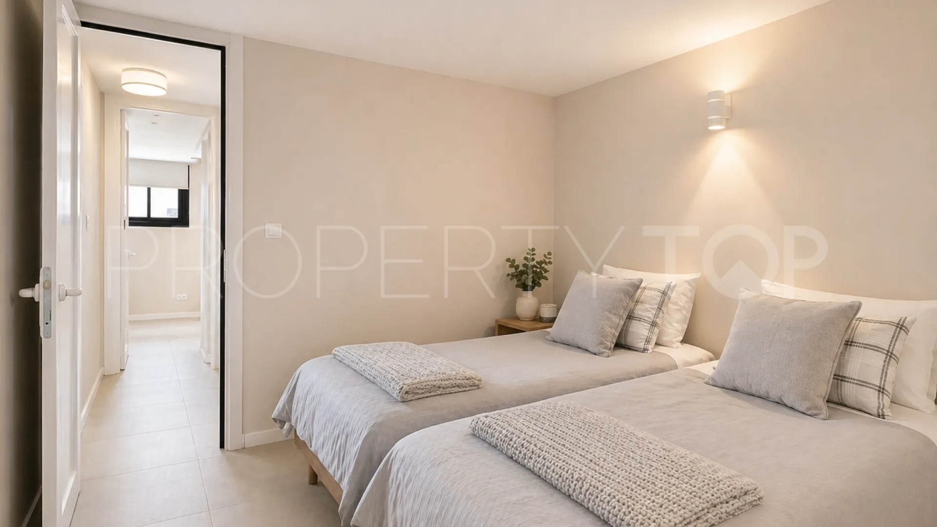 Villa a la venta de 5 dormitorios en Mijas Costa