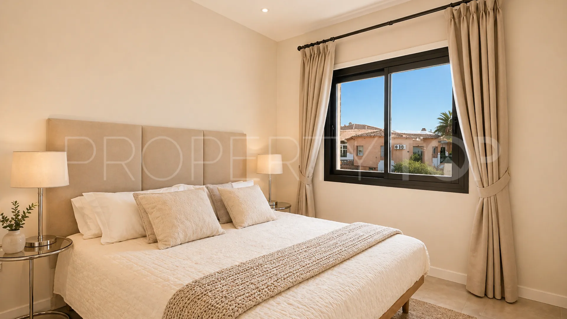 Villa a la venta de 5 dormitorios en Mijas Costa