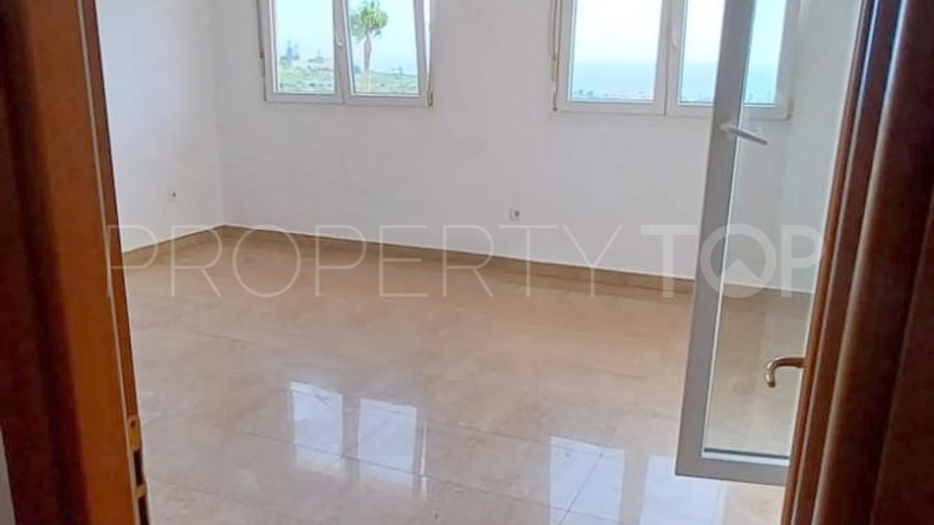 Atico duplex a la venta de 3 dormitorios en Alcorrín