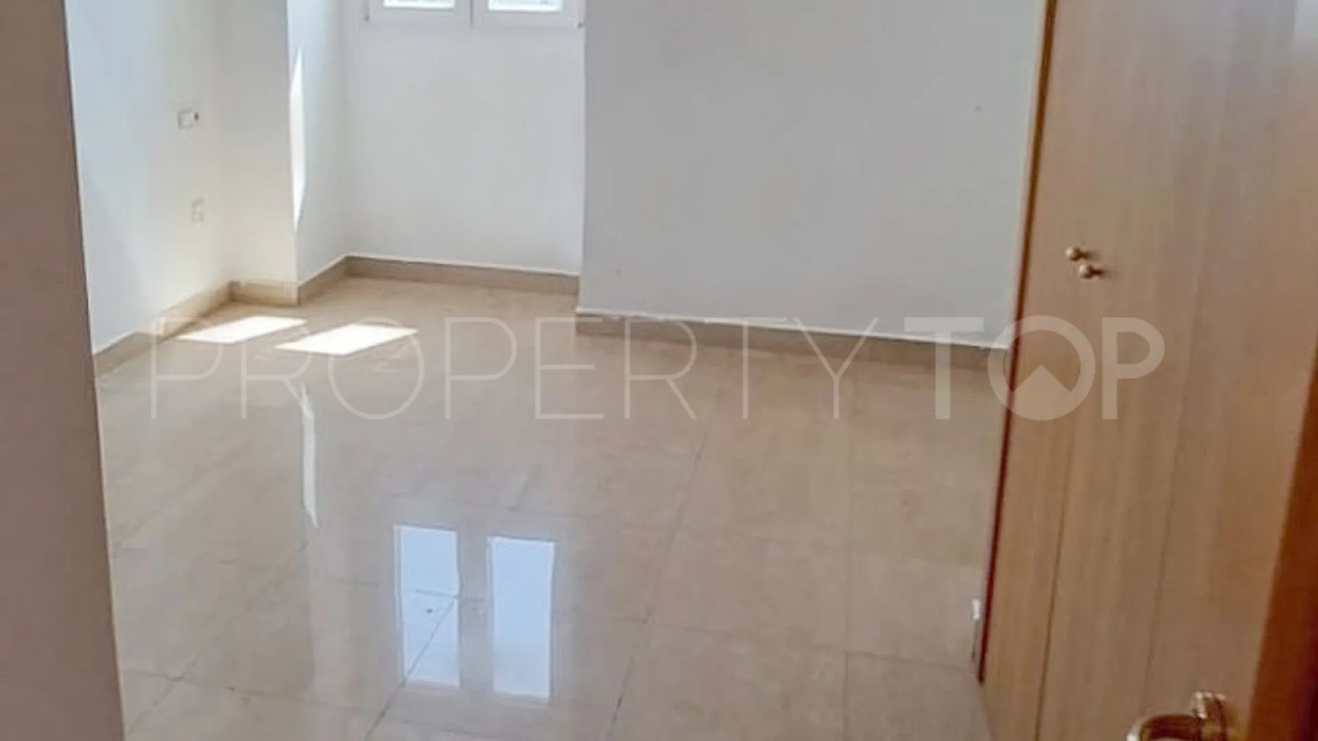 Atico duplex a la venta de 3 dormitorios en Alcorrín