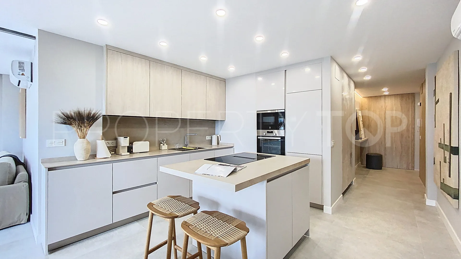 For sale apartment in Estepona Centre