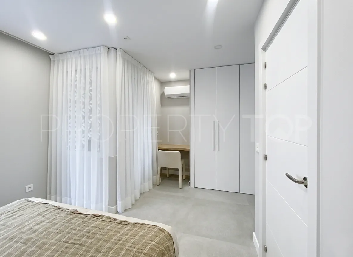 For sale apartment in Estepona Centre