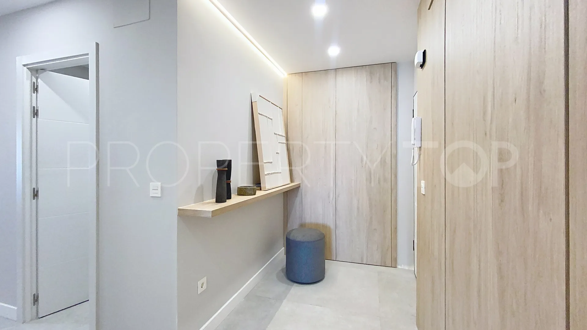 For sale apartment in Estepona Centre