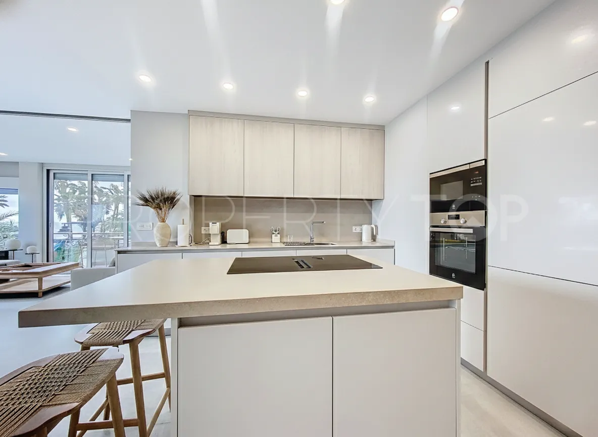 For sale apartment in Estepona Centre